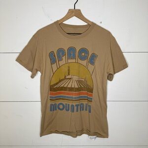 Hanes • Light Brown Space Mountain Short Sleeve Tee Size Medium